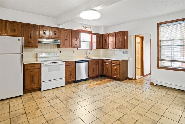 111 Albion St in Wakefield, MA - Building Photo - Building Photo