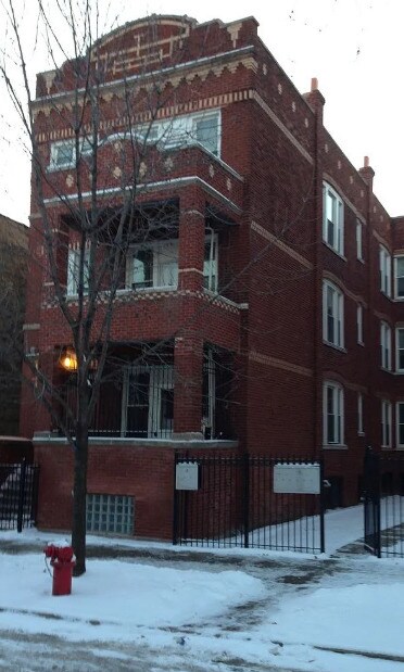 856 N Mozart St in Chicago, IL - Building Photo