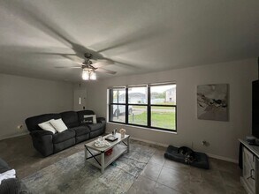 1672 SW Schleicher Ln in Port St. Lucie, FL - Building Photo - Building Photo