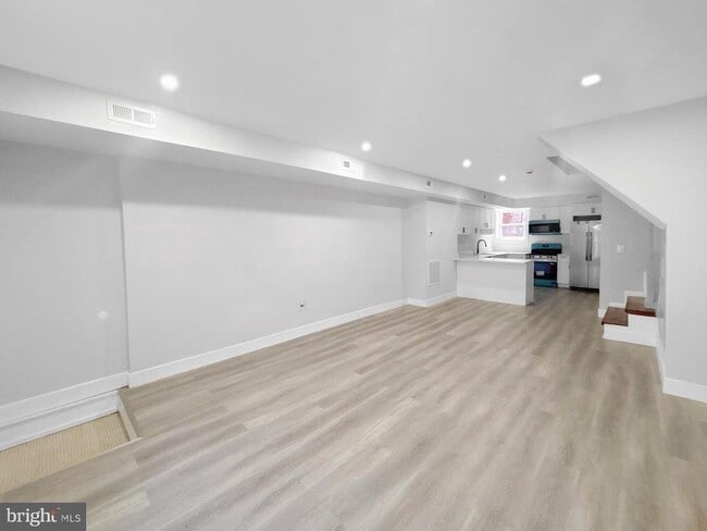 property at 2003 E 31st St