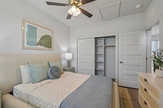 YardHomes Rowlett Creek in Garland, TX - Foto de edificio - Building Photo