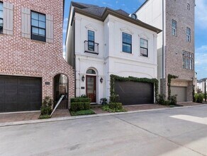 2006 Covent Garden Station in Houston, TX - Building Photo - Building Photo