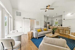 Villetta at All Saints in Tallahassee, FL - Building Photo