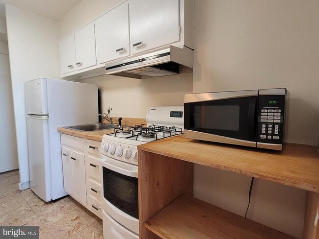 property at 604 S Washington Square
