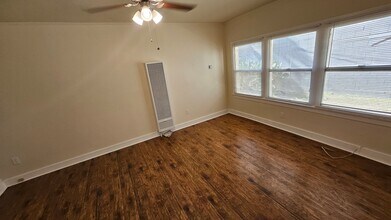 1521 Wilcox Ave, Unit 108 in Los Angeles, CA - Foto de edificio - Building Photo