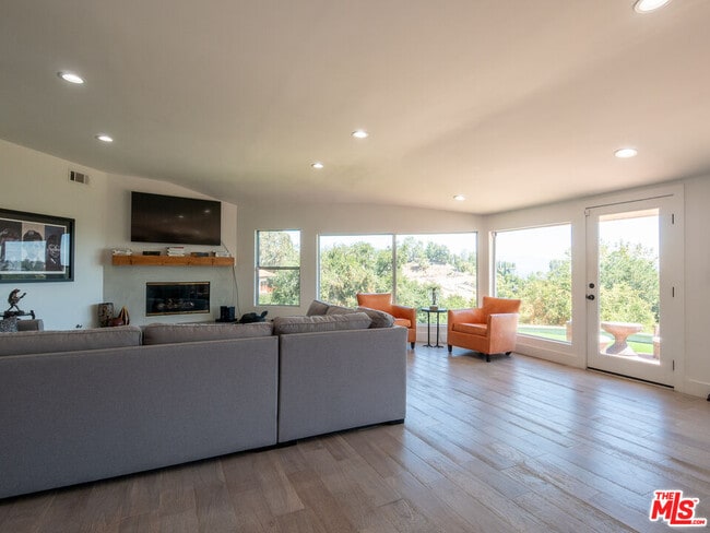 property at 5026 Medina Rd