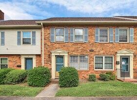 6314 Old Pineville Rd in Charlotte, NC - Building Photo