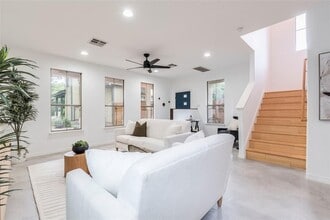 1606 Morgan Ln in Austin, TX - Building Photo - Building Photo