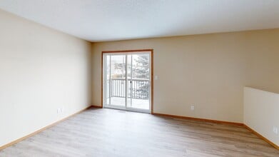 9909-99109 109 Ave in Grande Prairie, AB - Building Photo - Building Photo