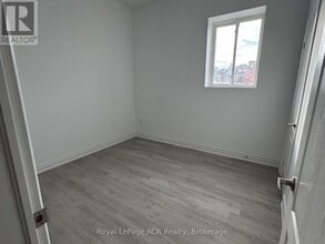 828 3rd Ave E in Owen Sound, ON - Building Photo - Building Photo