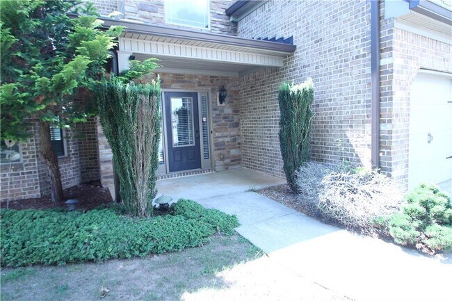 1307 Clarecastle Ln in Buford, GA - Foto de edificio - Building Photo