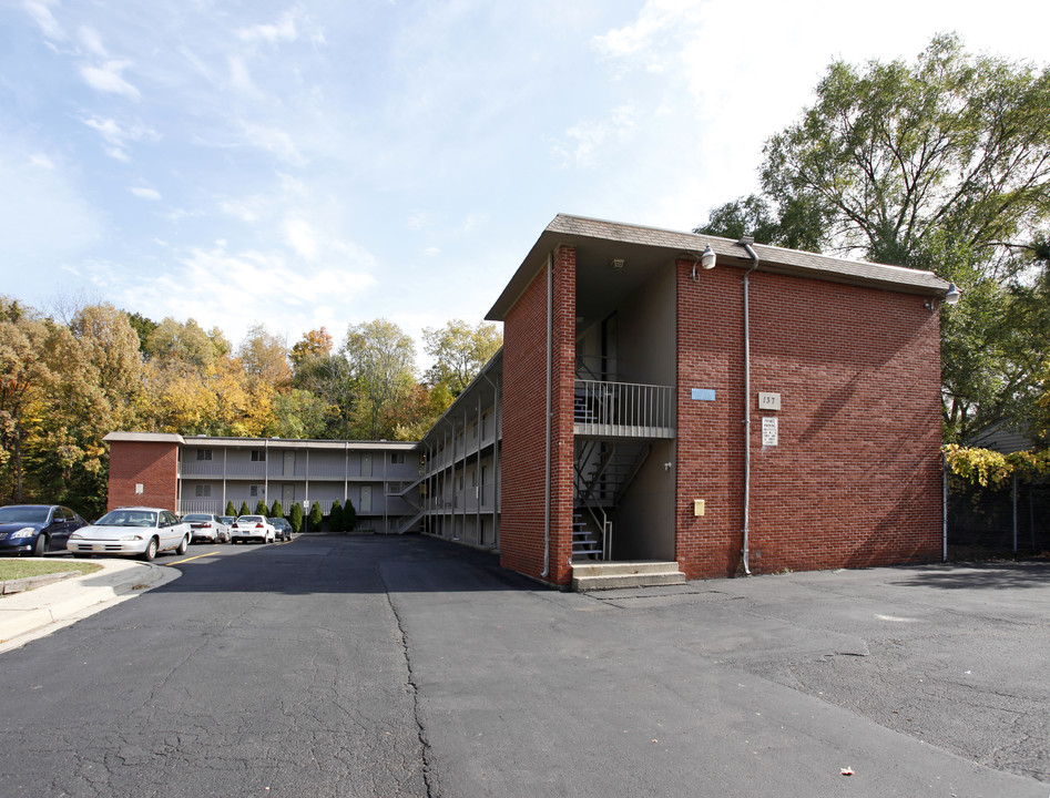 Grove Apartments in Ypsilanti, MI - Building Photo