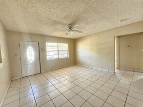 2235 Lakeview St in Lakeland, FL - Building Photo - Building Photo