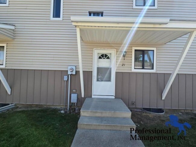 property at 3285 Canyon Dr