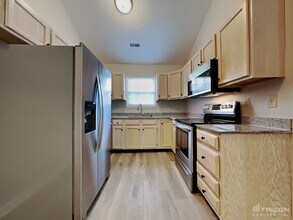 15037 Oak Rd in Carmel, IN - Building Photo - Building Photo