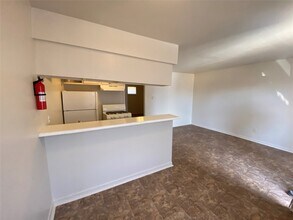 9425 Scott St in Houston, TX - Building Photo - Building Photo