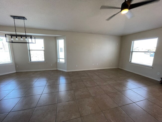 14200 Poets Rock Ln in El Paso, TX - Building Photo - Building Photo