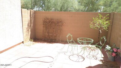 1015 S Val Vista Dr in Mesa, AZ - Building Photo - Building Photo