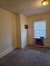 5731 N 5th St, Unit 2nd Floor in Philadelphia, PA - Foto de edificio - Building Photo