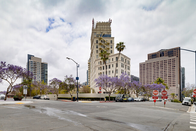 777 Beech St in San Diego, CA - Building Photo - Primary Photo