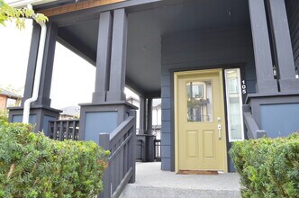 10383 156th Pl NE in Redmond, WA - Building Photo - Building Photo