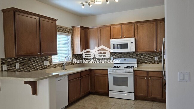 1126 E Mt Shibell Dr in Sahuarita, AZ - Foto de edificio - Building Photo