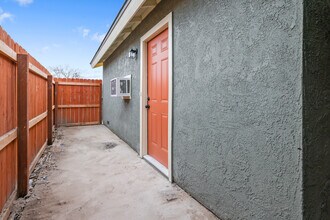 1825 Letts Ave in Corcoran, CA - Building Photo - Building Photo