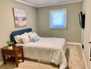 1304 N Broadway Ave in Urbana, IL - Building Photo - Building Photo