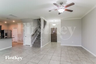 605 Pine Creek Dr in Conroe, TX - Foto de edificio - Building Photo