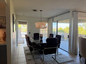 2022 Southridge Dr in Palm Springs, CA - Building Photo - Building Photo