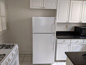 1452 Oak Ave in Evanston, IL - Foto de edificio - Building Photo