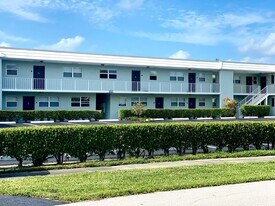 665 Glouchester St in Boca Raton, FL - Building Photo