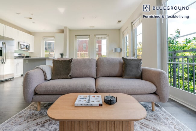 7131 Arlington Rd in Bethesda, MD - Foto de edificio - Building Photo