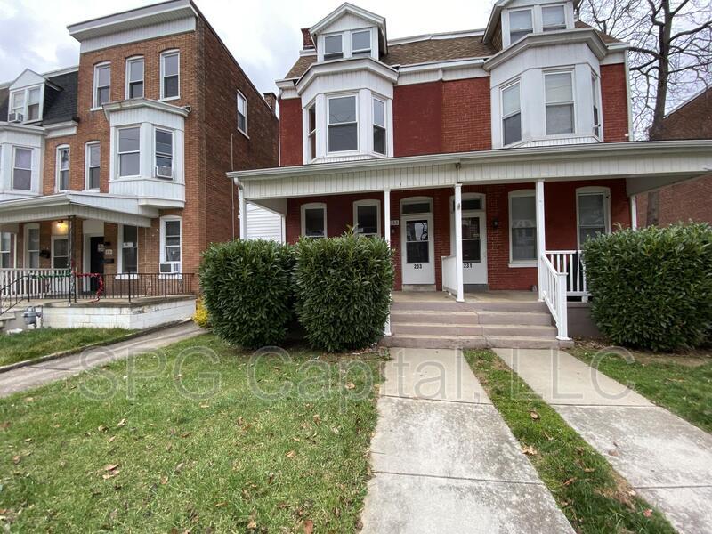 233 W Jackson St in York, PA - Building Photo