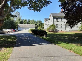 297 Marlborough Rd, Unit One-front in Glastonbury, CT - Building Photo