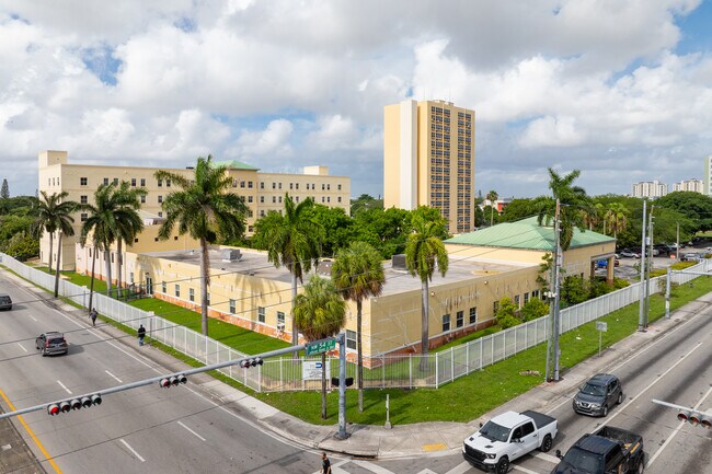 Ward Tower II in Miami, FL - Building Photo - Building Photo