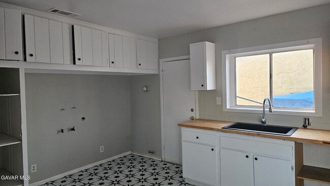 property at 10149 E Ave Q12