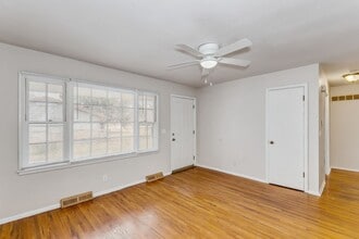 4023 E Mount Vernon St in Wichita, KS - Building Photo - Building Photo