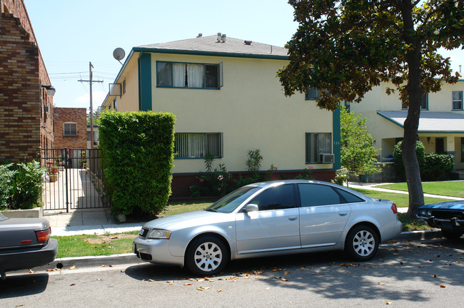 126-128 W Elk Ave in Glendale, CA - Building Photo - Building Photo