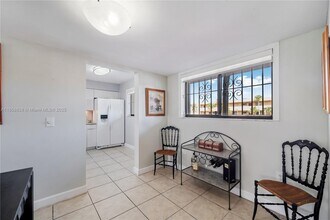 8415 SW 107th Ave in Miami, FL - Building Photo - Building Photo