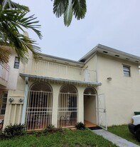 10932 SW 25th St in Miami, FL - Building Photo