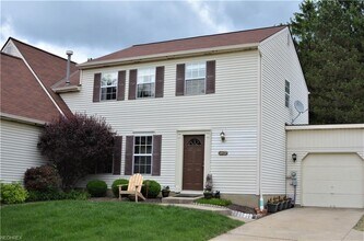14927 Royal Ridge Ln in North Royalton, OH - Building Photo - Building Photo