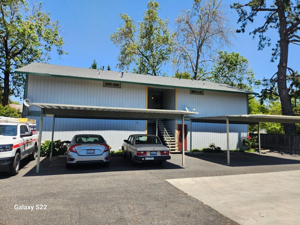 828 Carlita Cir in Rohnert Park, CA - Building Photo