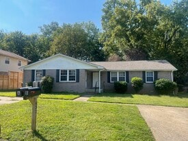 637 Huntington Ridge Dr in Nashville, TN - Building Photo