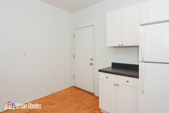 3025 W Wellington Ave, Unit M08B in Chicago, IL - Building Photo - Building Photo