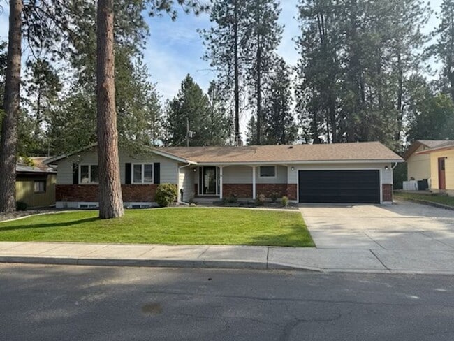 property at 6 E Regina Ave