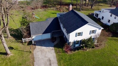 593 Watford Ln in Berwyn, PA - Building Photo - Building Photo