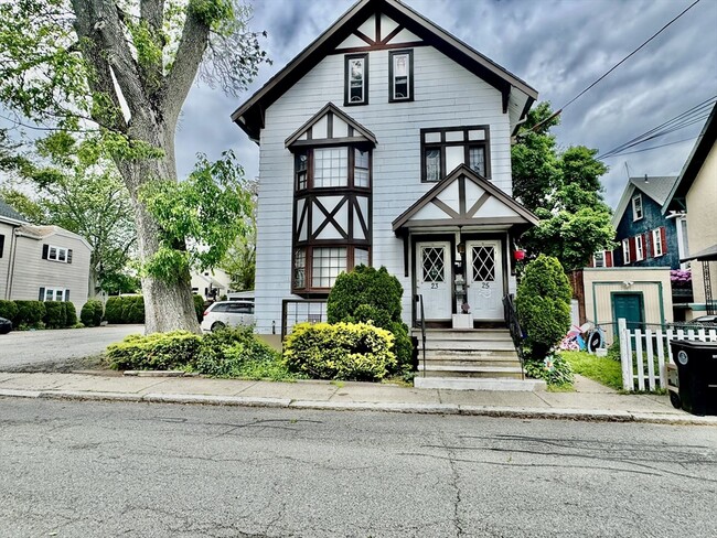 23-25 Foster St