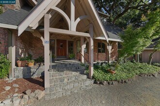 58 St Andrews Ln in Alamo, CA - Building Photo - Building Photo