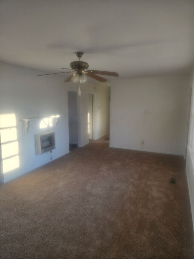 74 Crest Hill St in Reynolds, GA - Building Photo - Building Photo